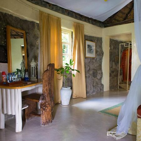 Mbweha Camp Lake Nakuru Elmenteita Ngoại thất bức ảnh