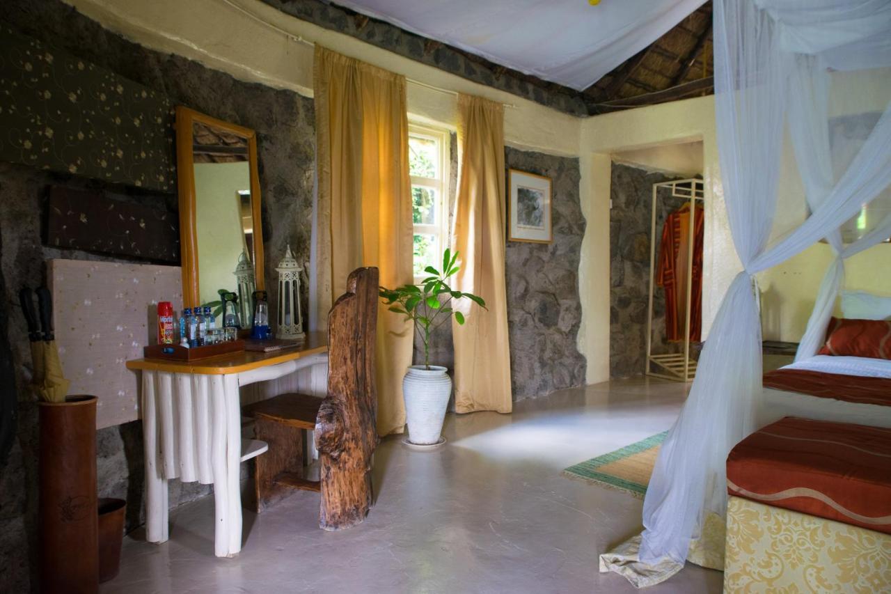 Mbweha Camp Lake Nakuru Elmenteita Ngoại thất bức ảnh